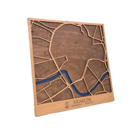 Mapa de madera de Cracovia grabado con calles y diseño decorativo