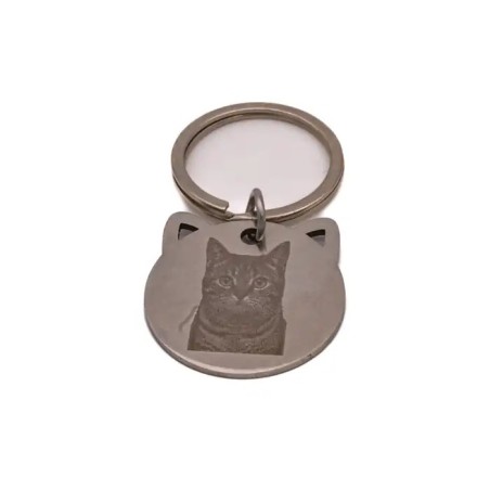 Placa identificativa para gato grabada en metal con diseño personalizado