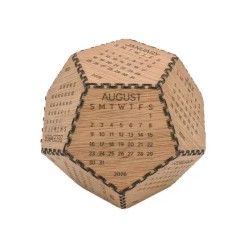 Calendario de madera artesanal con forma poliedrica y grabado láser