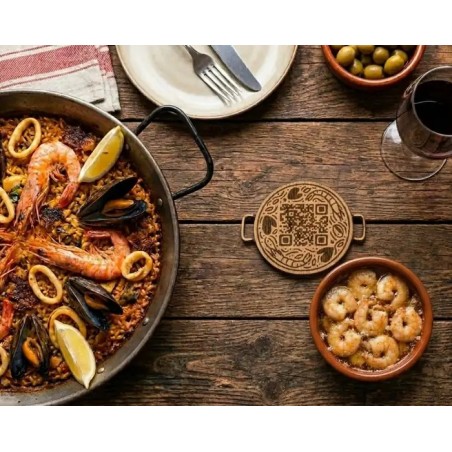 Salvamanteles de madera con forma de paellera