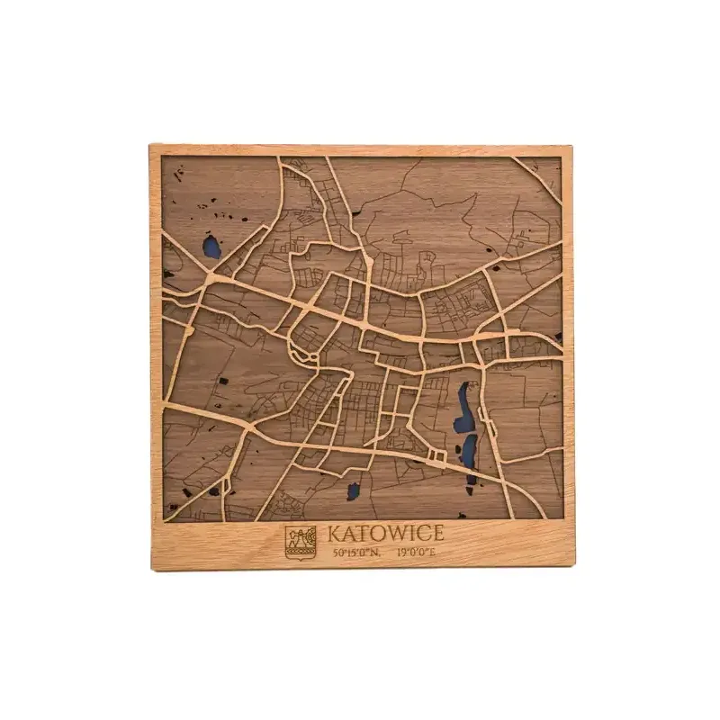 Mapa de Katowice en madera con diseño urbano en relieve