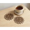 qr codico en forma girasol con funcion de posavasos